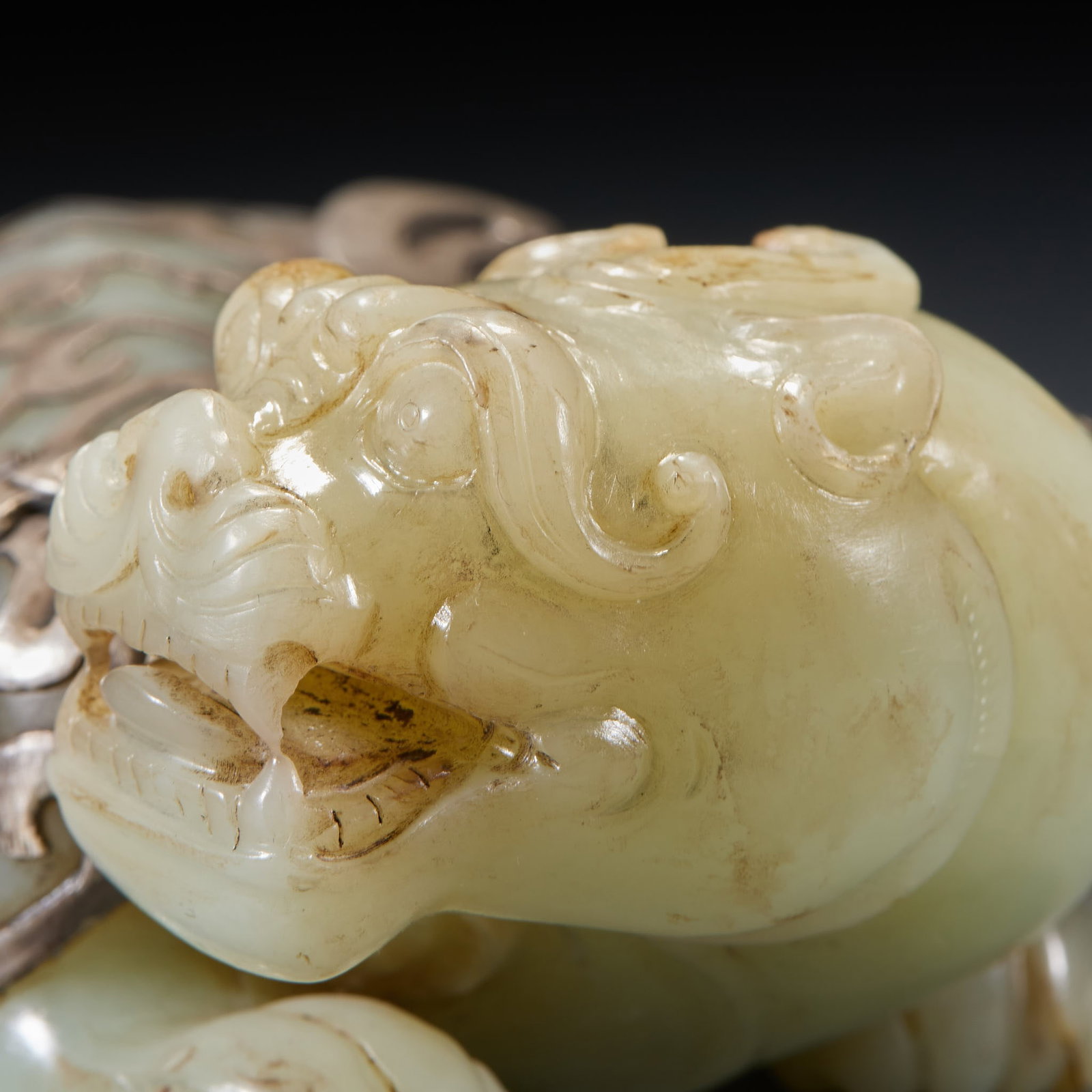 Silver-Wrapped Jade Beast - 7