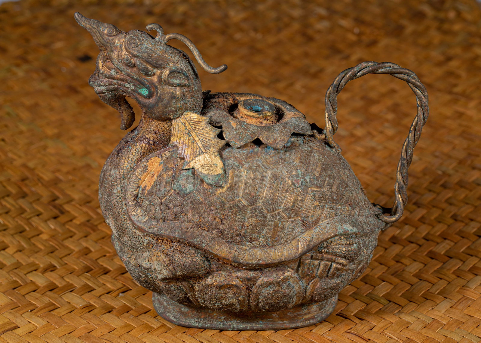 Gilded Xuanwu Ewer: Gilded Xuanwu (black tortoise) ewer. H 14 cm, L 15 cm, W 8 cm, 556 g. H 14 cm, L 15 cm, W 8 cm, 556 g.