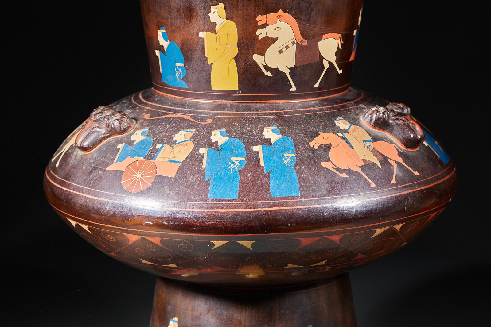 Lacquer Figure Display Vase - 3