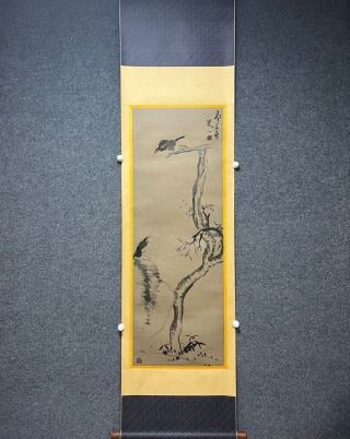 Badashanren Flower-and-Bird on Paper: Badashanren's flower-and-bird on paper: freehand ink painting, eccentric forms, spare strokes, a cold and remote mood. A flower-and-bird painting by the early-Qing painter Zhu Da (Badashanren), of