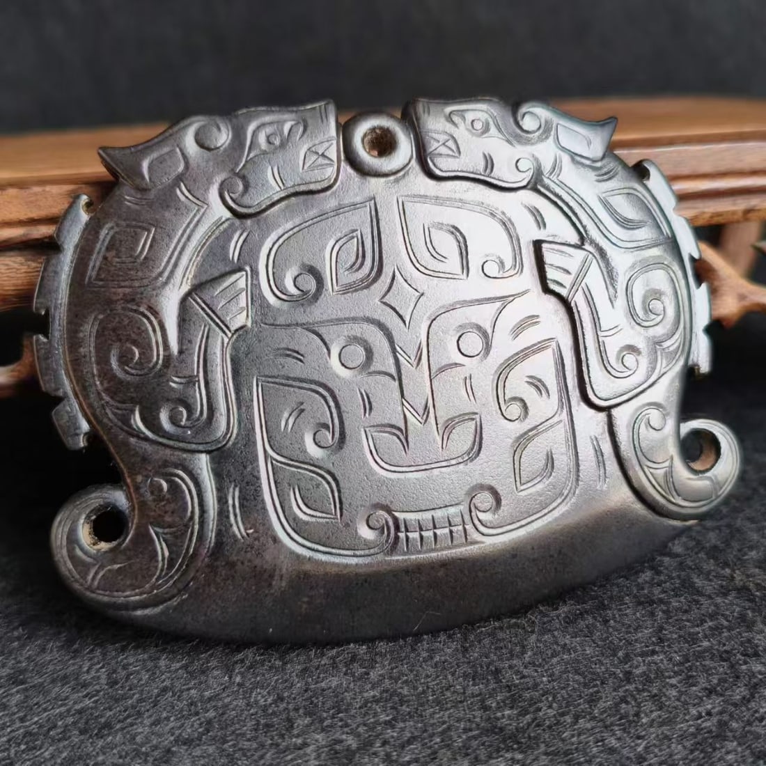 Twin-Dragon-Motif Jade Axe (1 of 9)
