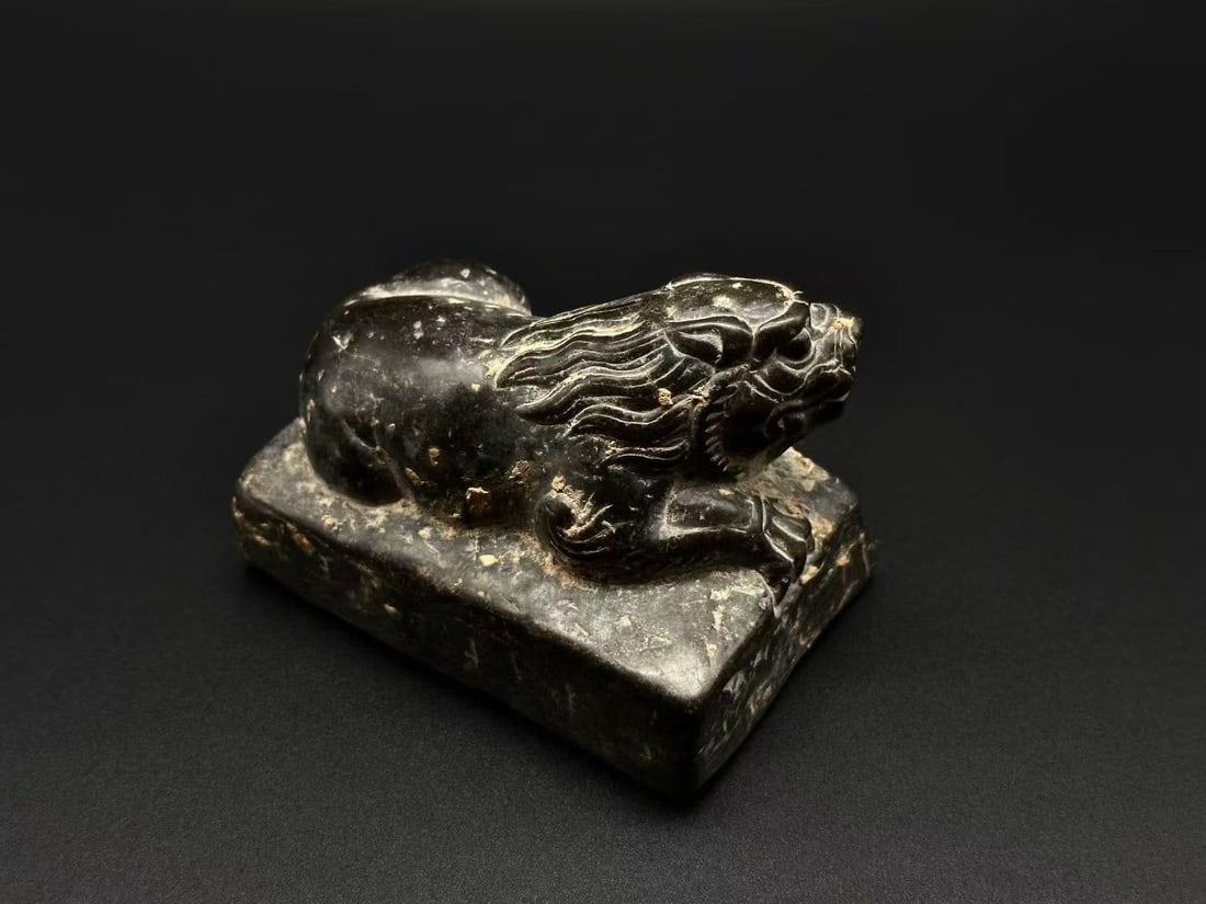 Desk Reclining Lion - 2