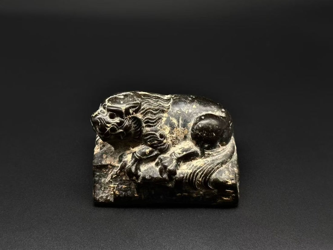 Desk Reclining Lion - 5