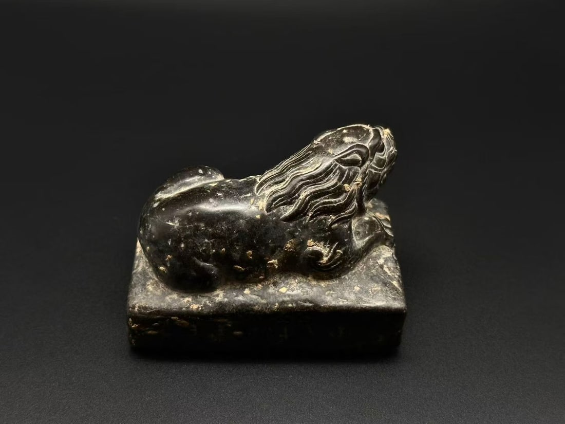 Desk Reclining Lion - 7