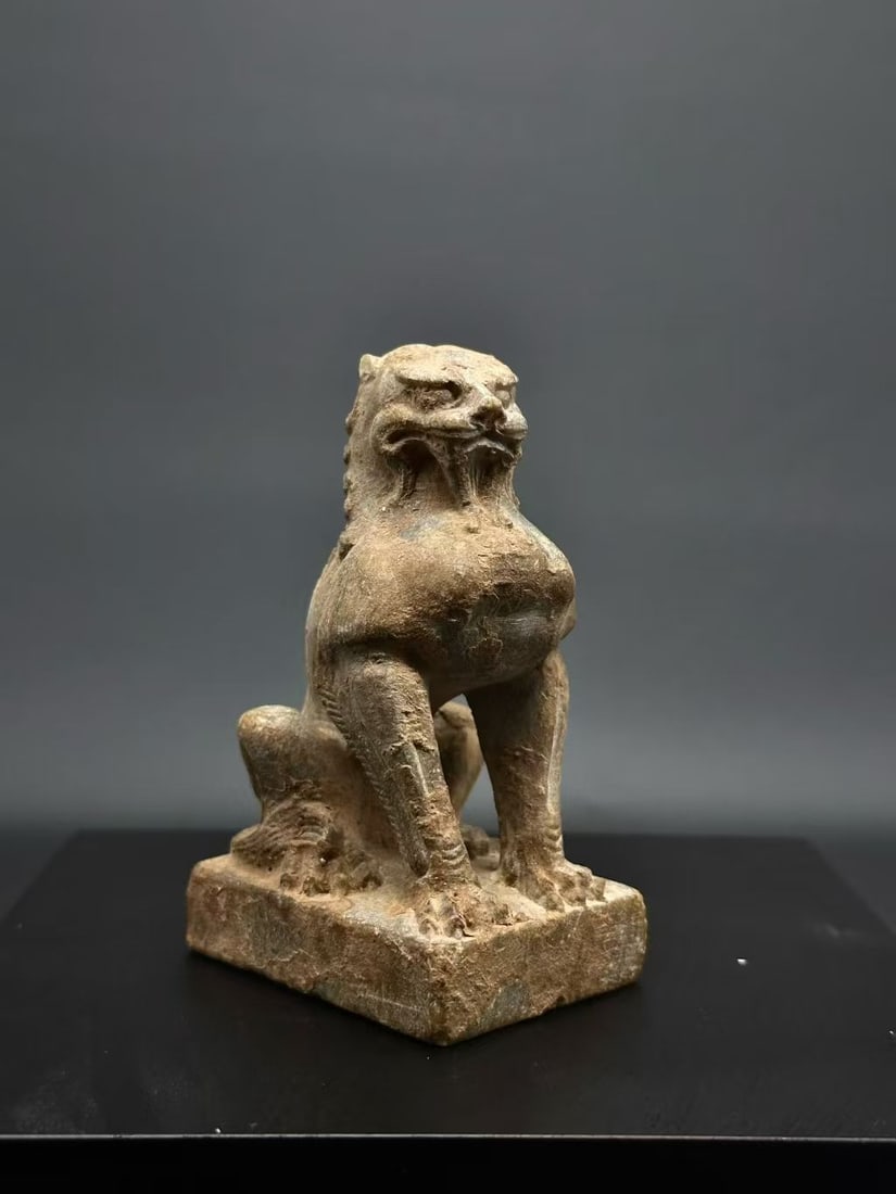 White-Marble Desk Lion (1 of 6)