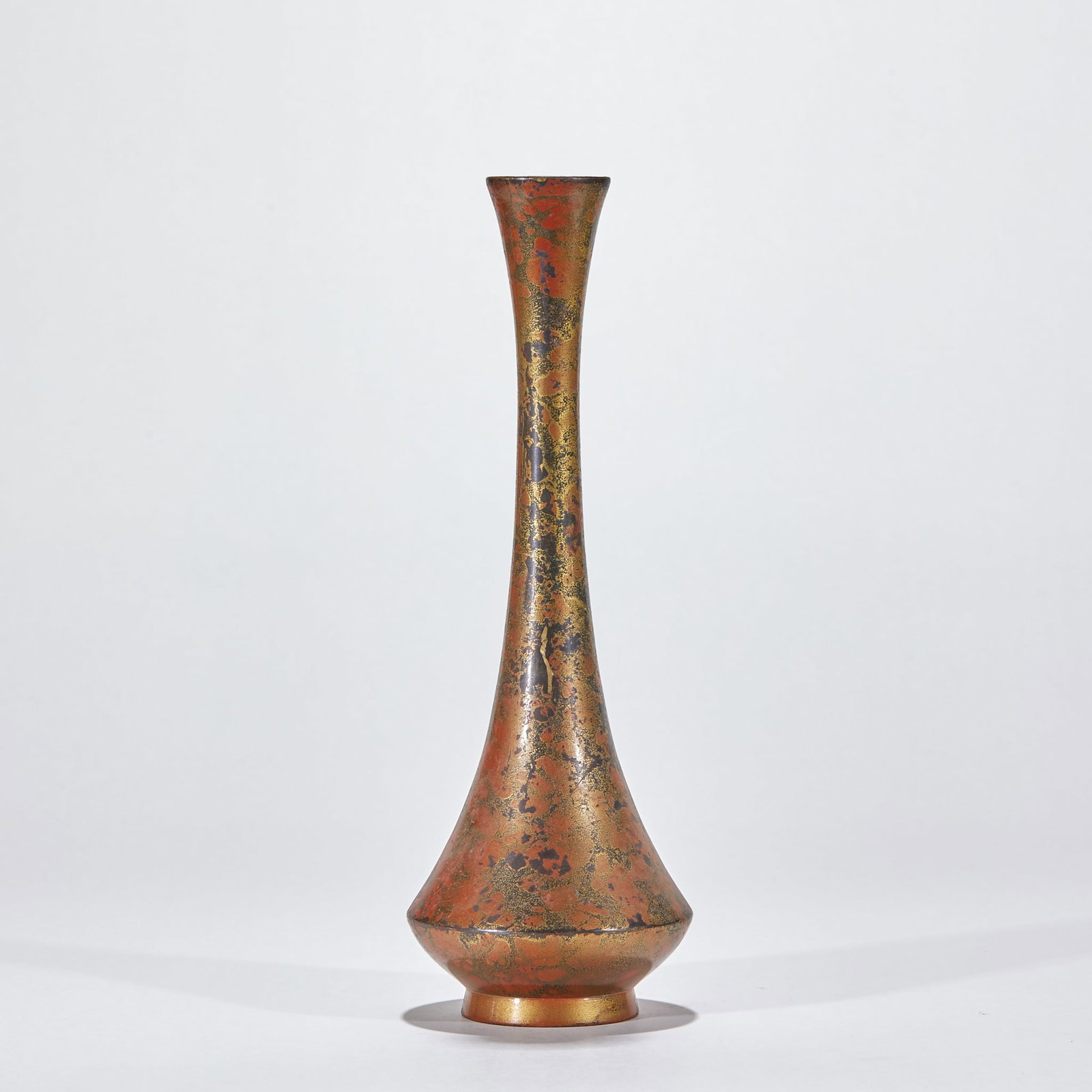 Copper Long-Neck Vase: A copper long-neck vase, slender and upright. Warm copper with natural patina ?? a display and flower vase, simple and dignified. H 26 cm, Belly diameter 9 cm, 910 g.