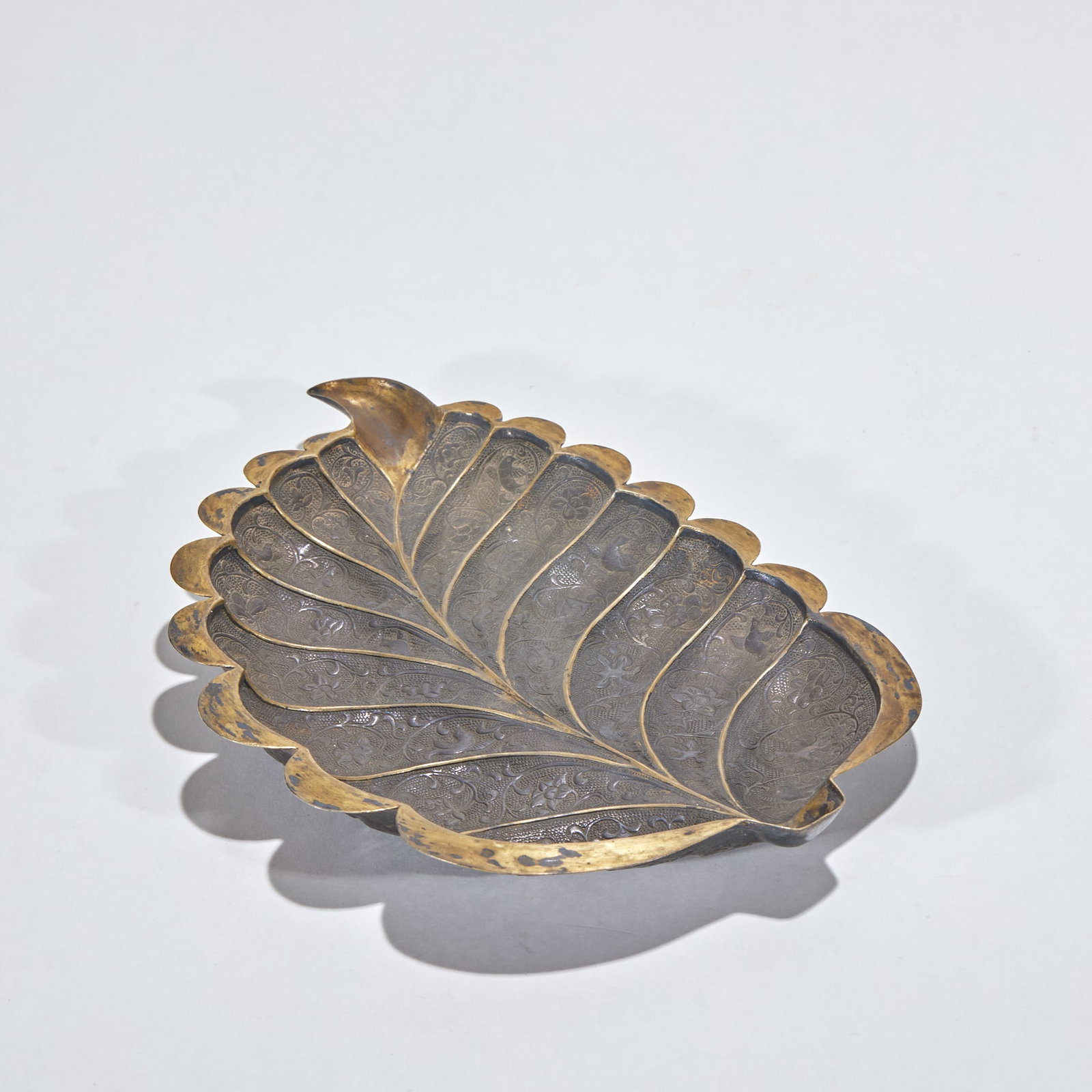 Silver Leaf-Shaped Brush-Licking Rest - 2