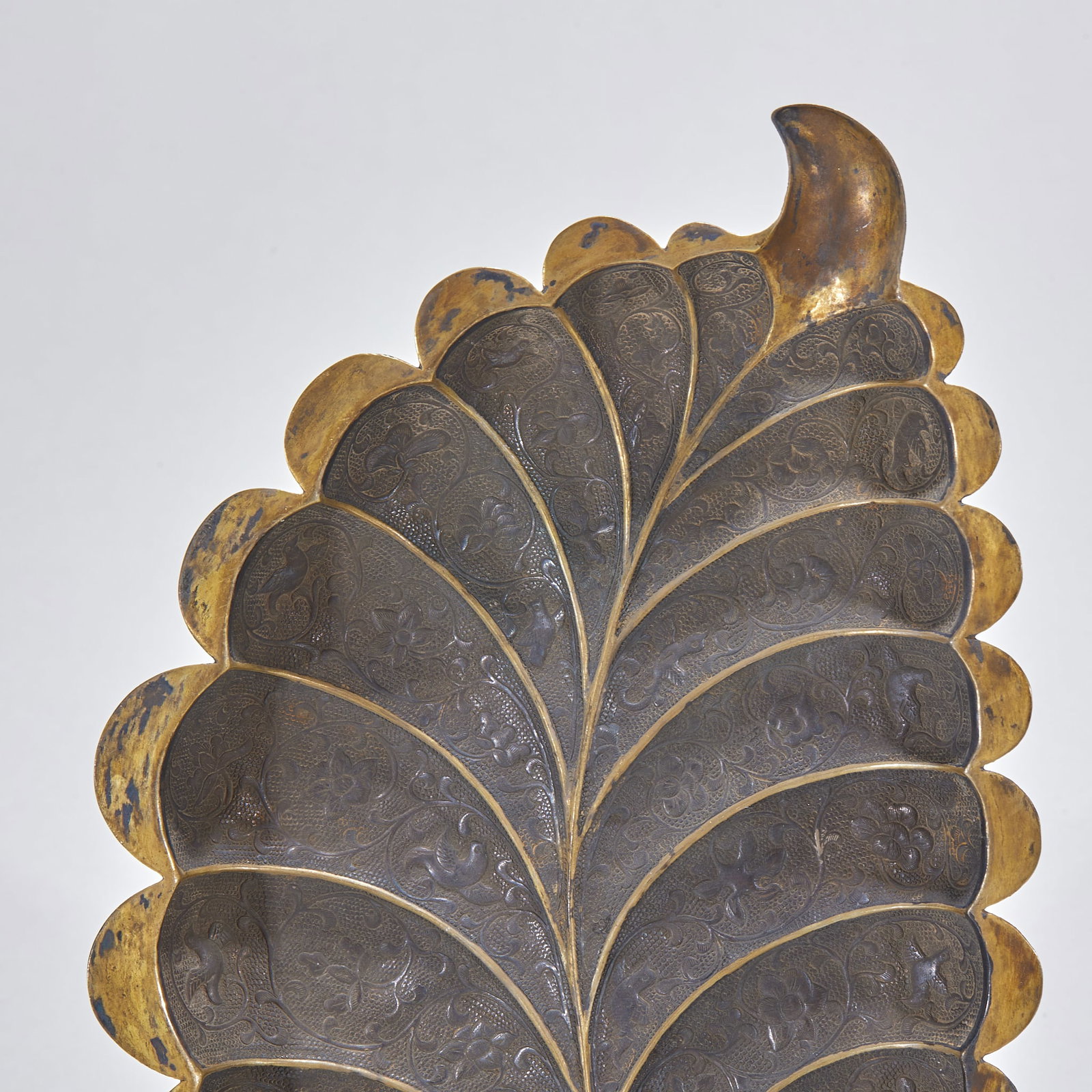 Silver Leaf-Shaped Brush-Licking Rest - 3