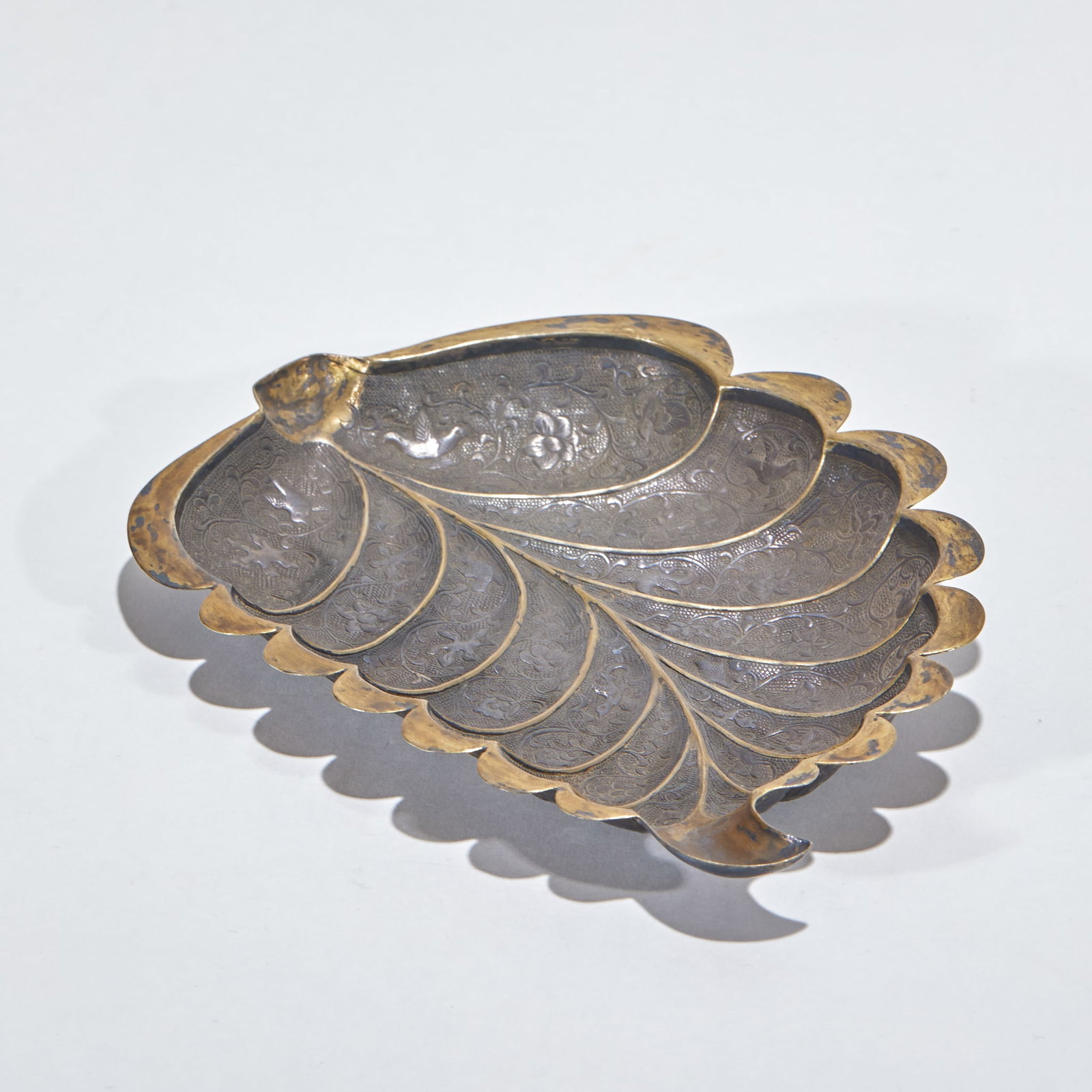 Silver Leaf-Shaped Brush-Licking Rest - 5
