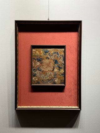 Qing Suzhou-Embroidery 'Butterfly Loving Flower': Qing Suzhou embroidery of a butterfly loving flowers, the butterfly dancing among blossoms, symbolising beautiful love. Fine Suzhou stitches and muted colour ?? a treasured embroidery. L 62 cm, W 46