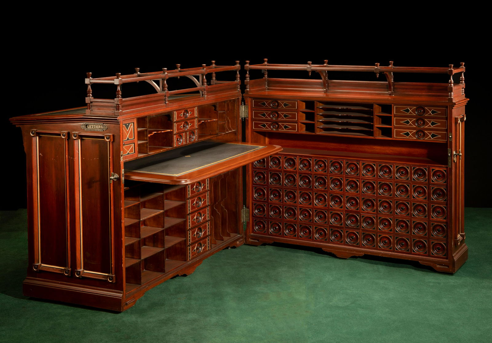 A Moore's folding cabinet (1 of 4)