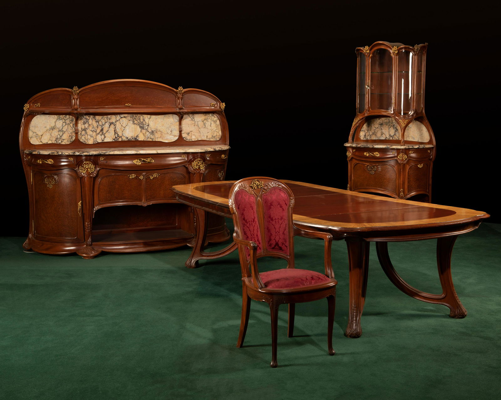 An Art Nouveau dining room set (1 of 11)