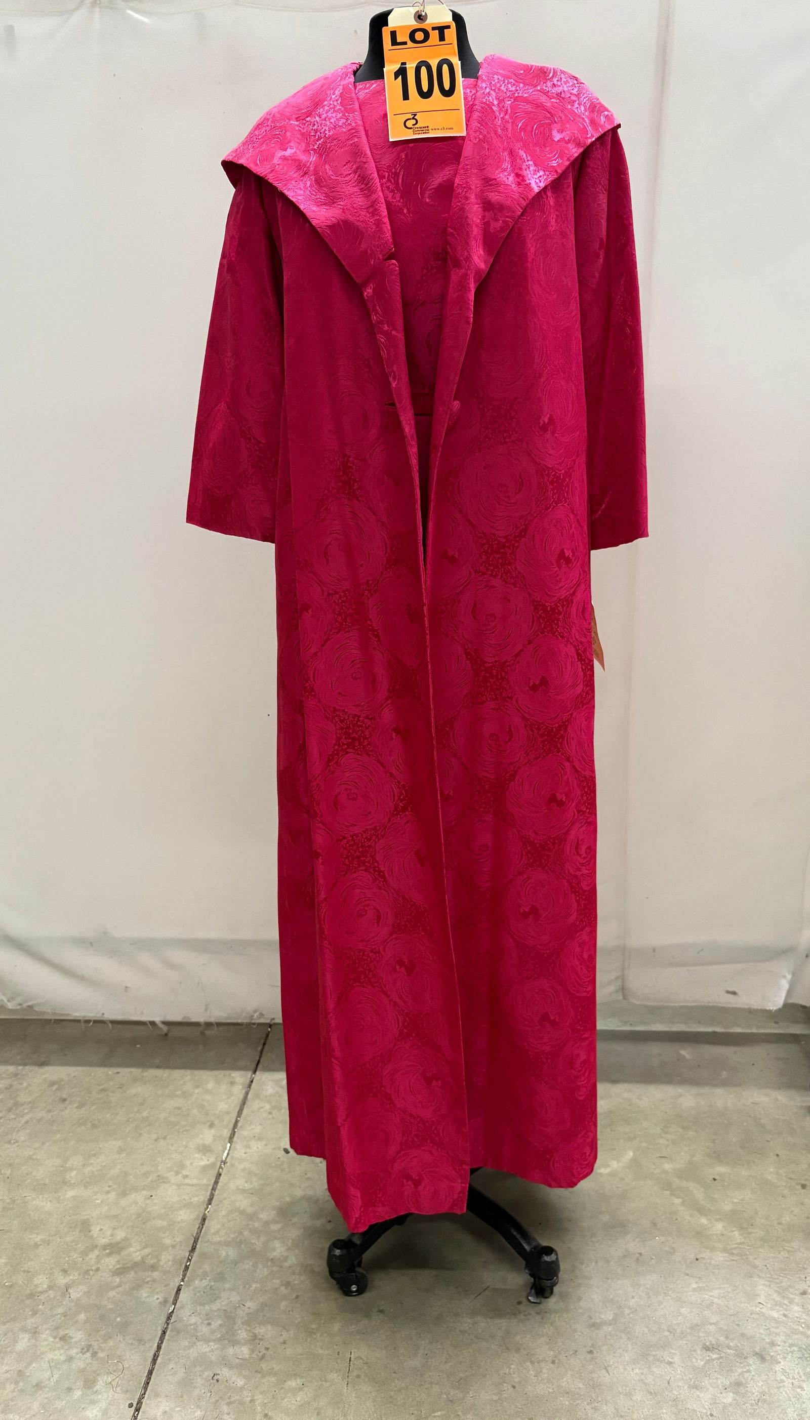 Evening gown set, 1950s, fuchsia floral jacquard gown with matching maxi coat. (1 of 8)