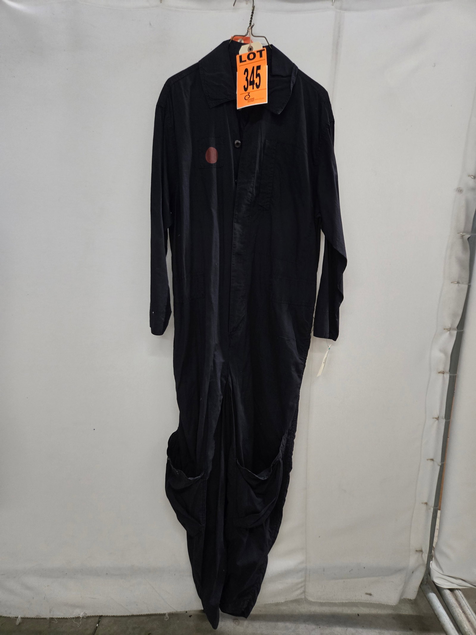 Imperial Japanese navy flight deck aircraft mechanics coveralls. Featured in PEARL HARBOR (2001).: Imperial Japanese navy flight deck aircraft mechanics coveralls. Studio made. (1 pcs). featured in Pearl Harbor (2001) Location: Row 28A, Item #4 Note that items attributable to celebrities and produc