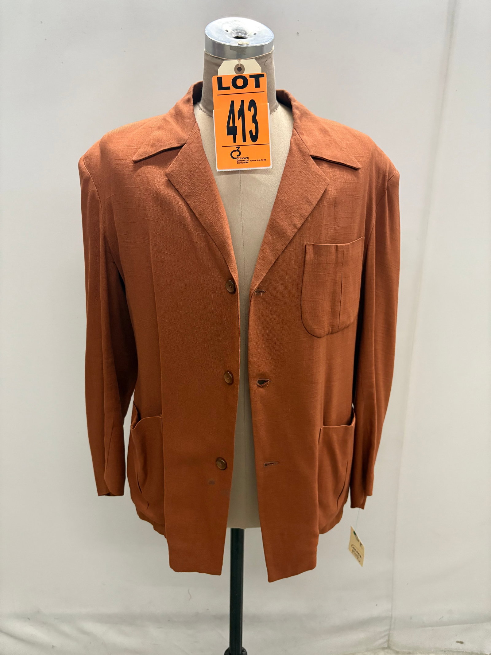 Vintage 1950s Felco Clothes Loafer Jacket, burnt orange, tailored on Fifth Avenue, size 46R: Vintage 1950s Felco Clothes Loafer Jacket, burnt orange, tailored on Fifth Avenue, size 46R IMPORTANT NOTE TO BIDDERS: We are not an auction gallery but a liquidator retained by CRC as they wind-down
