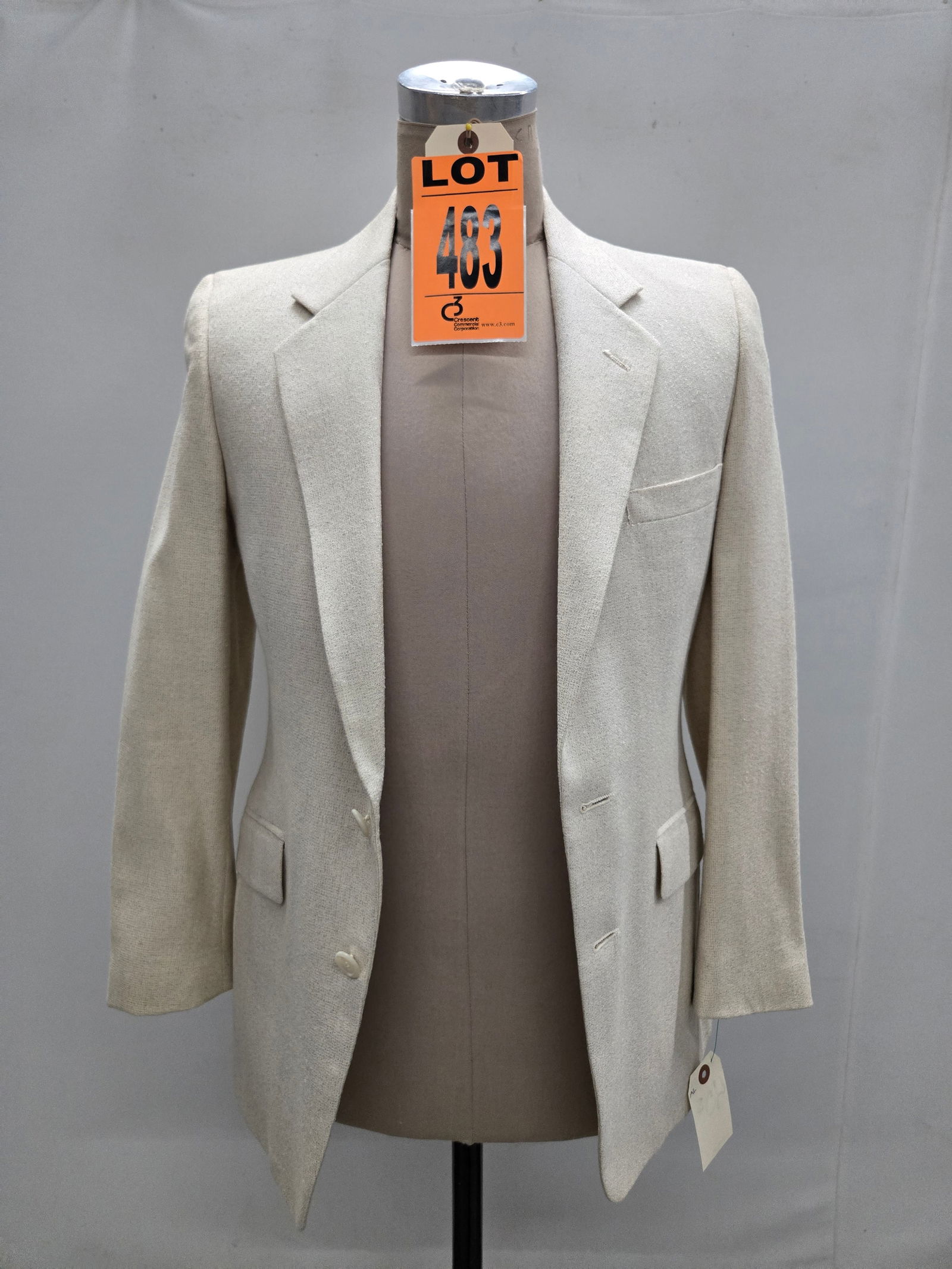 GIVENCHY Blazer, label reads "Academy Award Clothing, "GIVENCHY Gentleman for Chequers Ltd.": GIVENCHY Blazer, label reads "Academy Award Clothing, "GIVENCHY Gentleman for Chequers Ltd." IMPORTANT NOTE TO BIDDERS: We are not an auction gallery but a liquidator retained by CRC as they wind-down