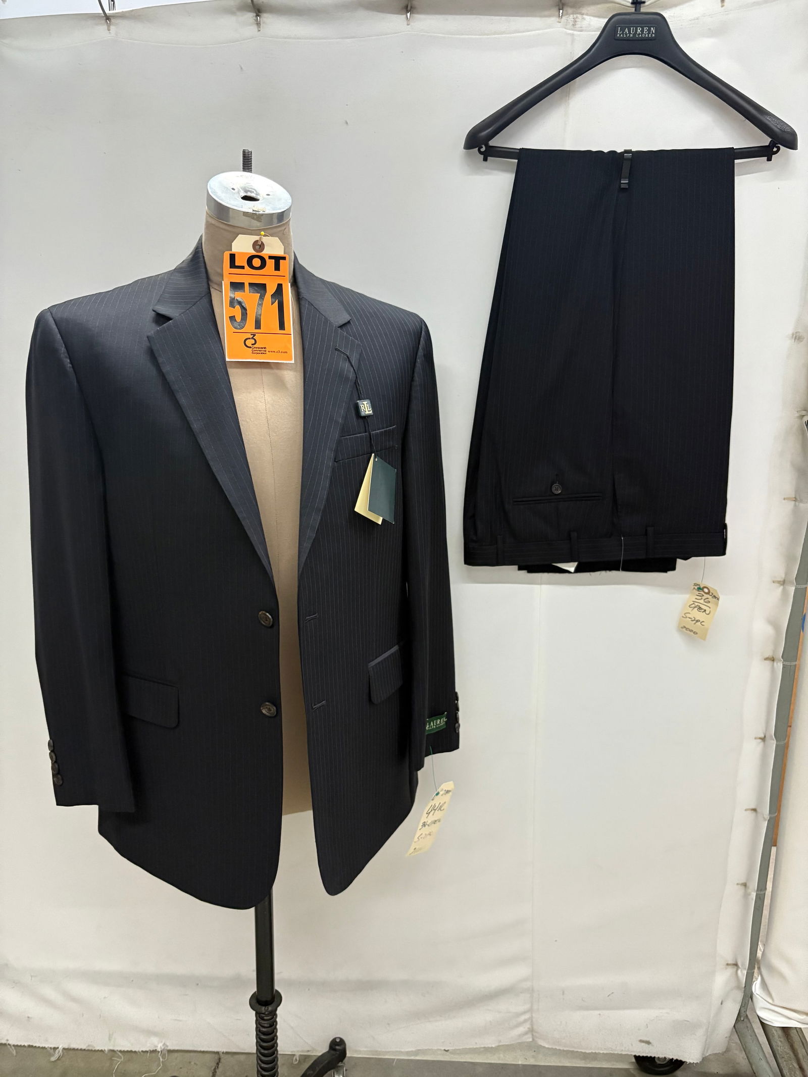 Lauren Ralph Lauren 2pc Suit 44R (1 of 10)