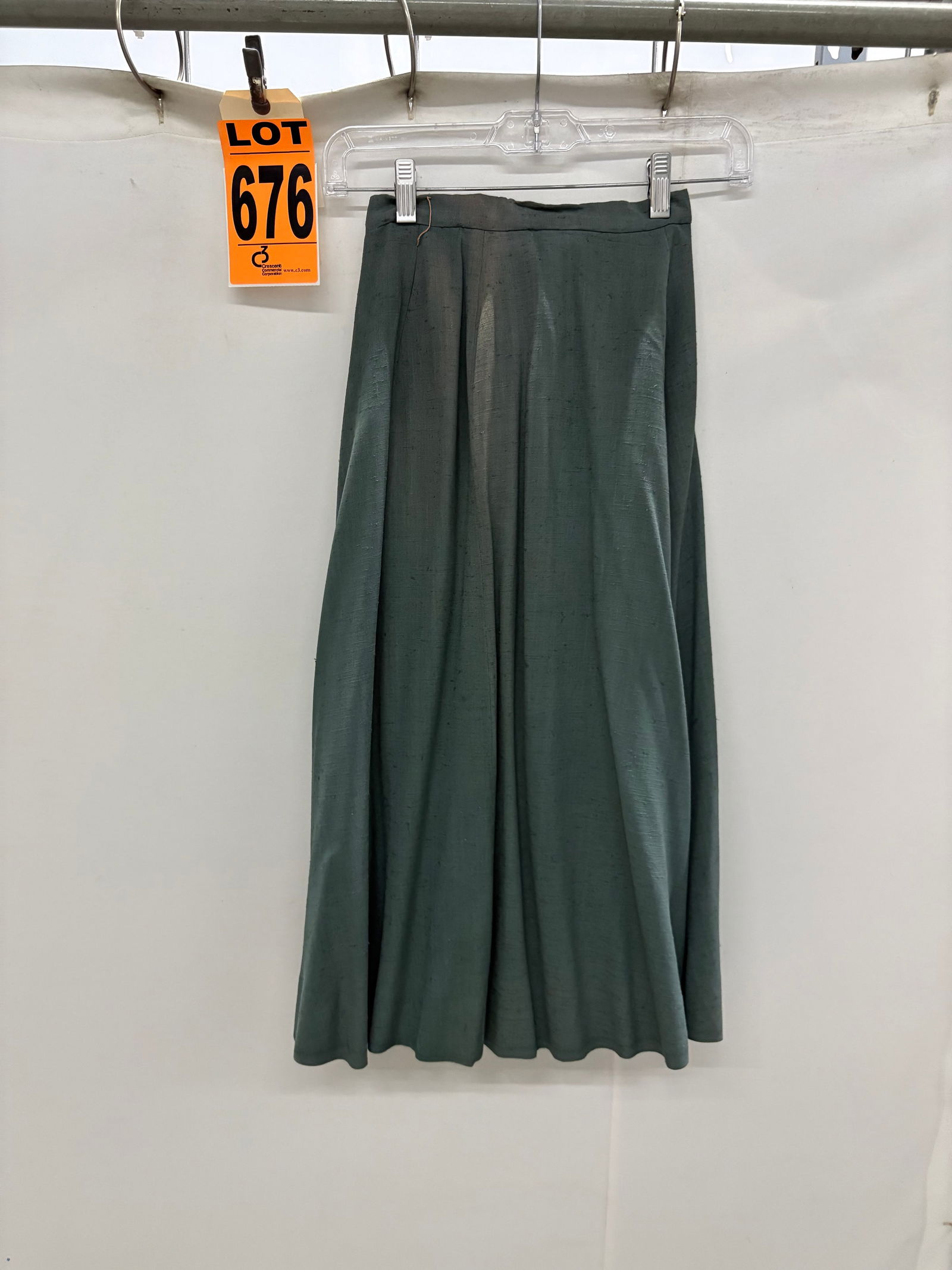 Pleated Skirt, tag reads "Universal International, Donna Reed", Waist 23 (1 of 4)