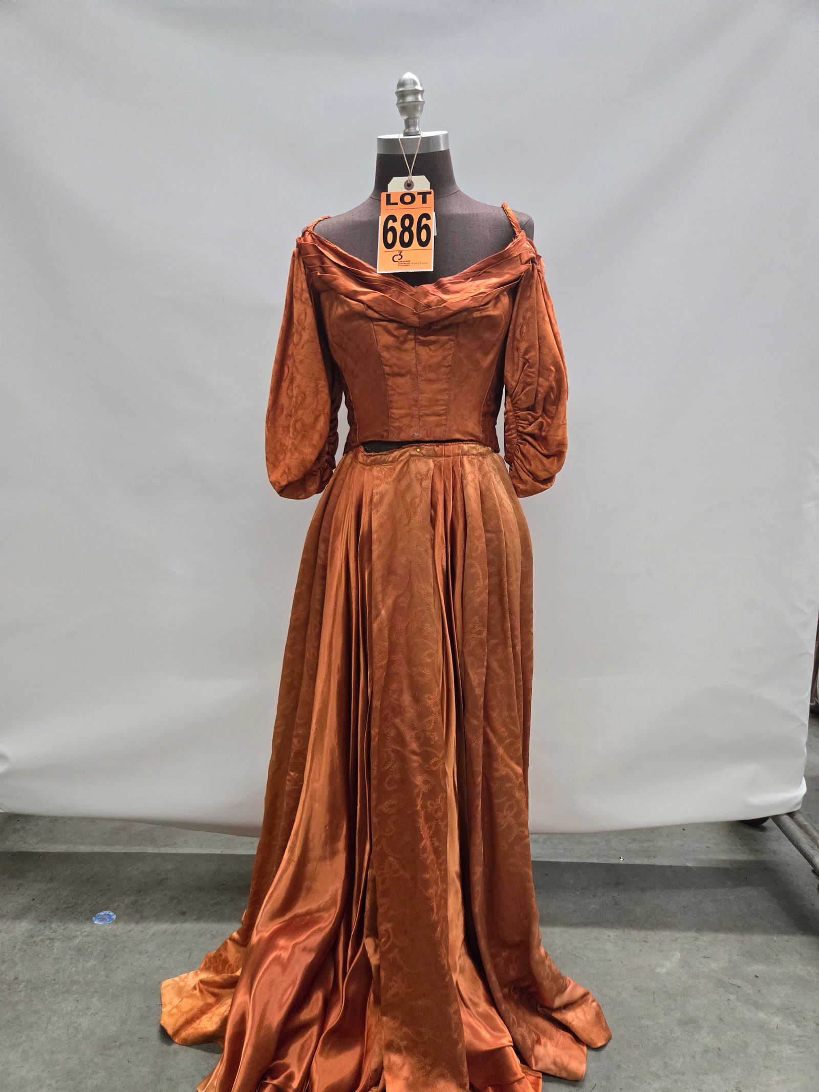 2pc Lou Carter Period Costume, tag reads "Marie Blanchard", as seen in Rails into Laramie (1954) (1 of 5)