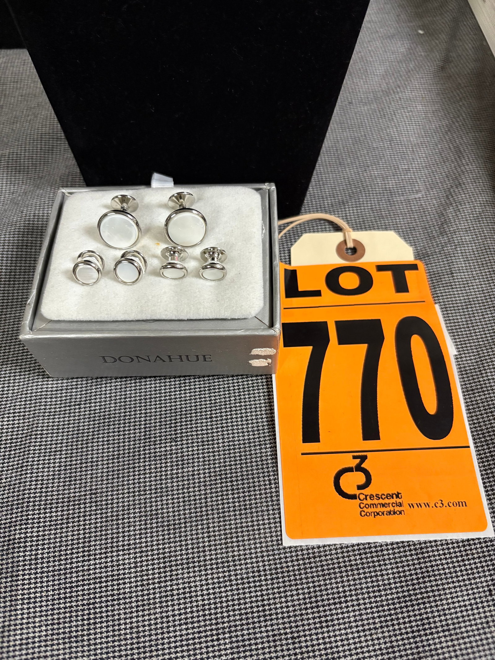 David Donahue Sterling Silver Mother of Pearl Cufflinks & Button Studs, in original case: David Donahue Sterling Silver Mother of Pearl Cufflinks & Button Studs, in original case