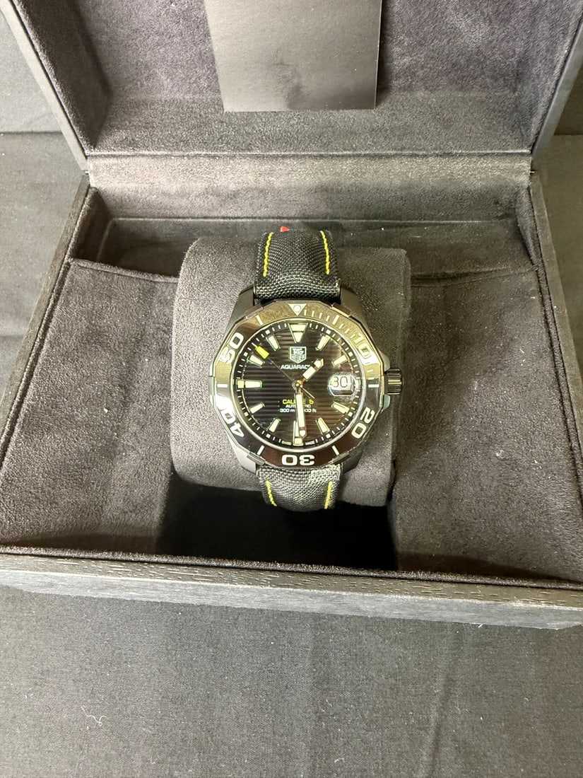 Tag Heuer AquaRacer (1 of 9)