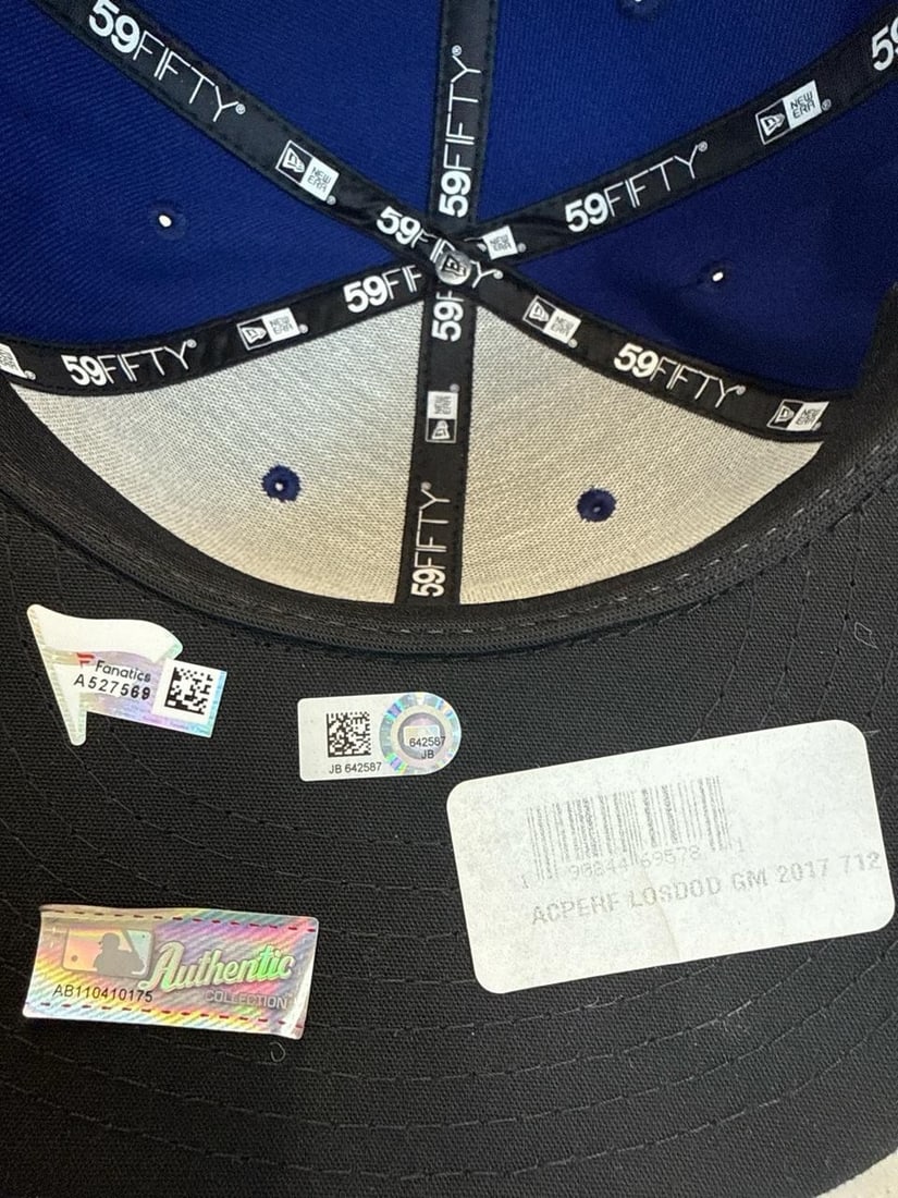 Cody Bellinger Autogrphed Baseball Cap - 4