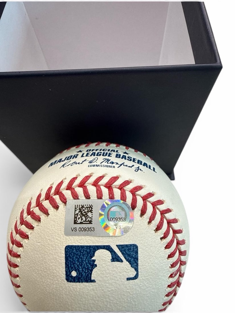 Aristedes Aquino Autogrraphed Baseball - 3