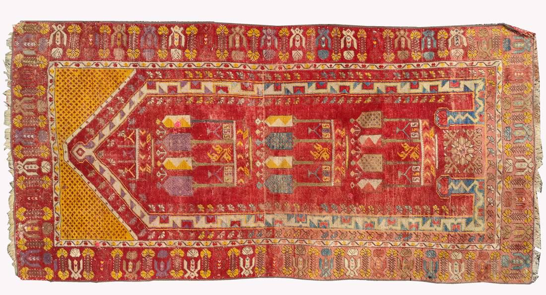 Kirsehir fragment, around 1900, 194x96cm, wax traces and to be cleaned (1 of 4)