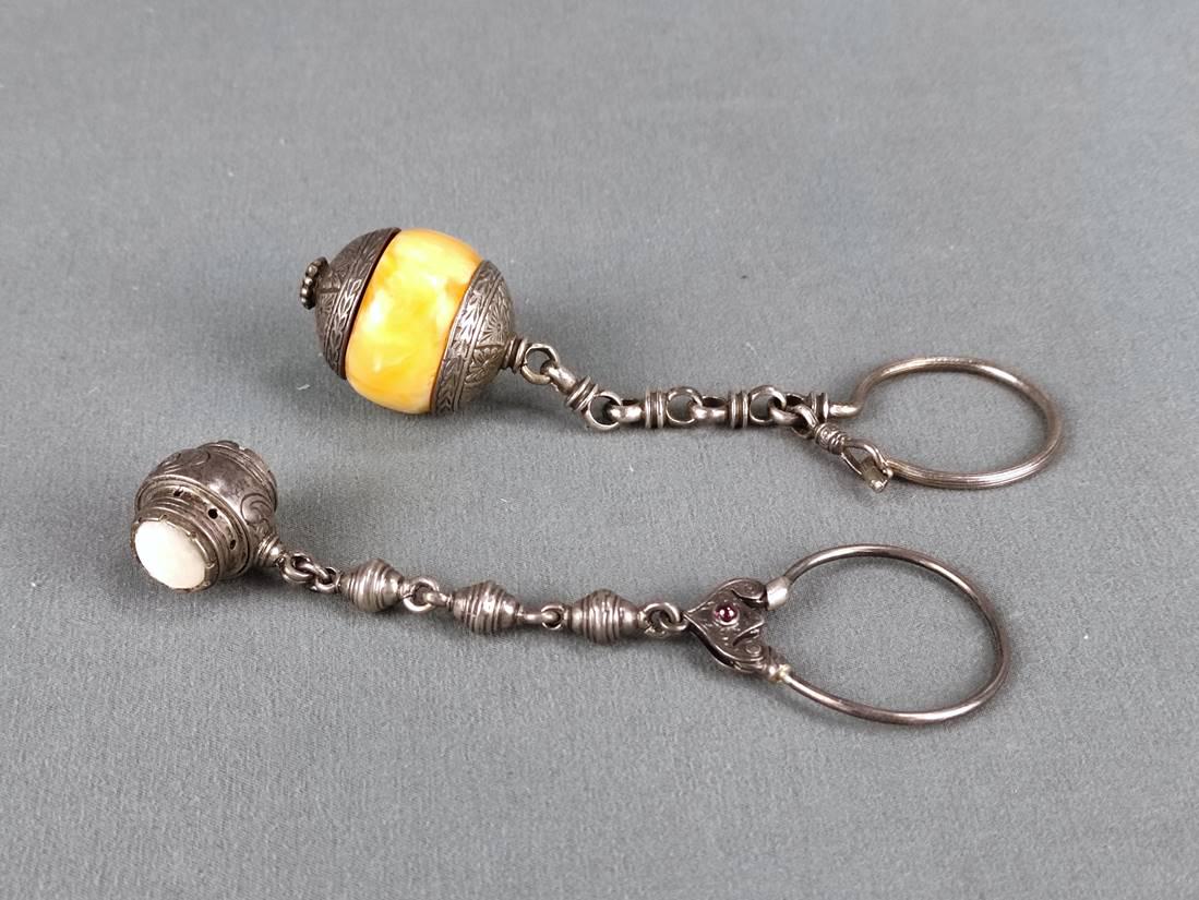 Two key rings, silver, total weight 84g, length 12cm and length 13cm *234/231/22(internal)75 (1 of 2)