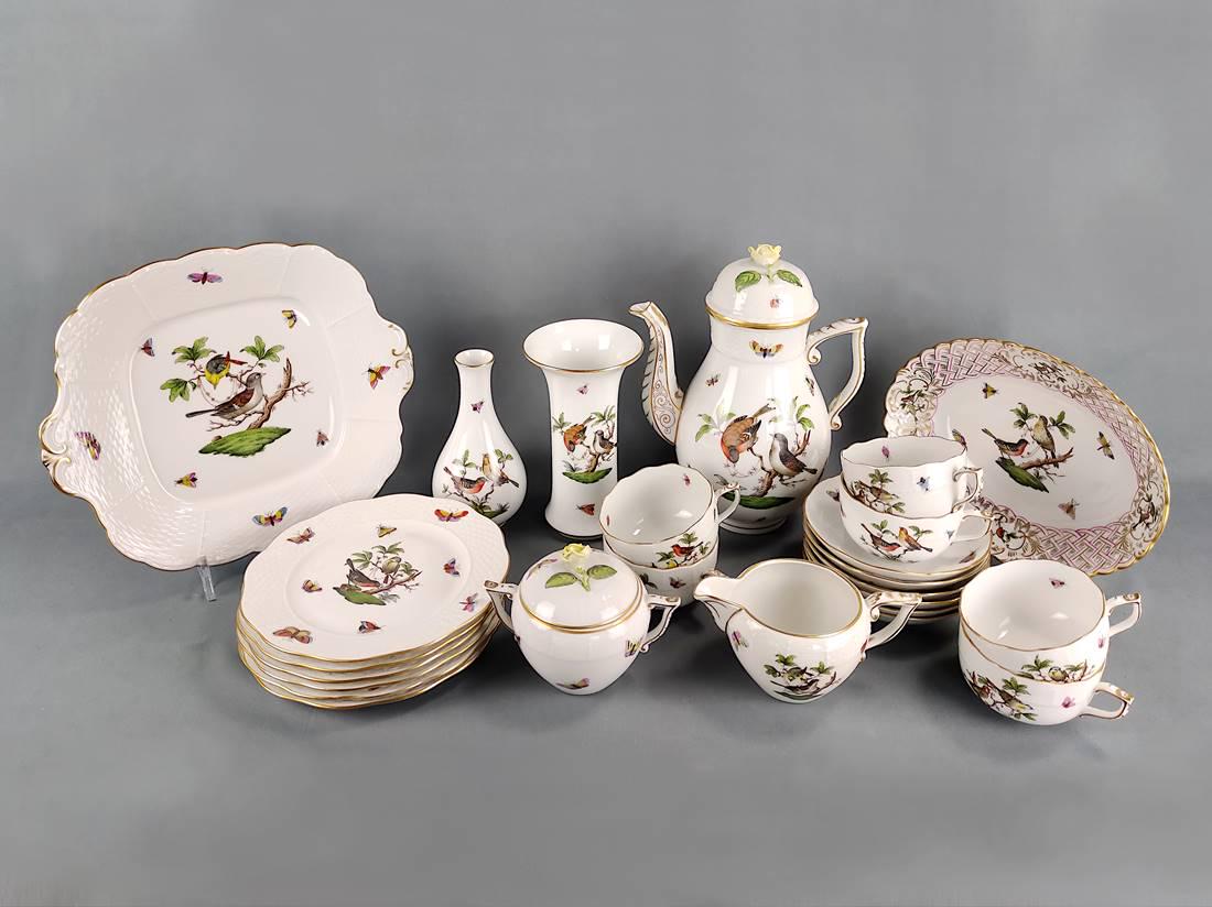 Coffee service, Herend, decor Rotschild, for 5 persons, 1st choice, consisting of 5 place settings,: Coffee service, Herend, decor Rotschild, for 5 persons, 1st choice, consisting of 5 place settings, coffee pot, height 26cm, milk jug and lidded sugar bowl, another plate and a saucer (matching cup en