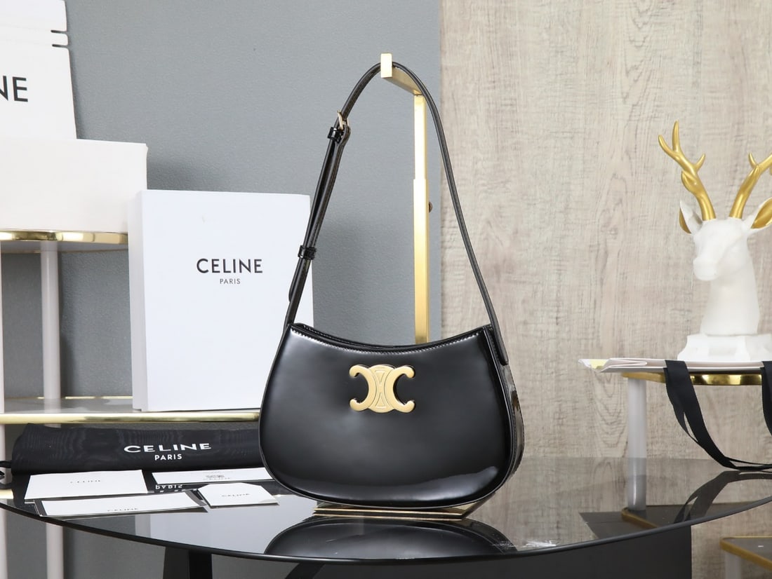 CELINE: CELINE TILLY 22 X 13.5 X 4CM We provide FREE SHIPPING services for North American customers whose hammer price is over 500 USD We also offer CONSOLIDATED SHIPPING for all goods to our international cu