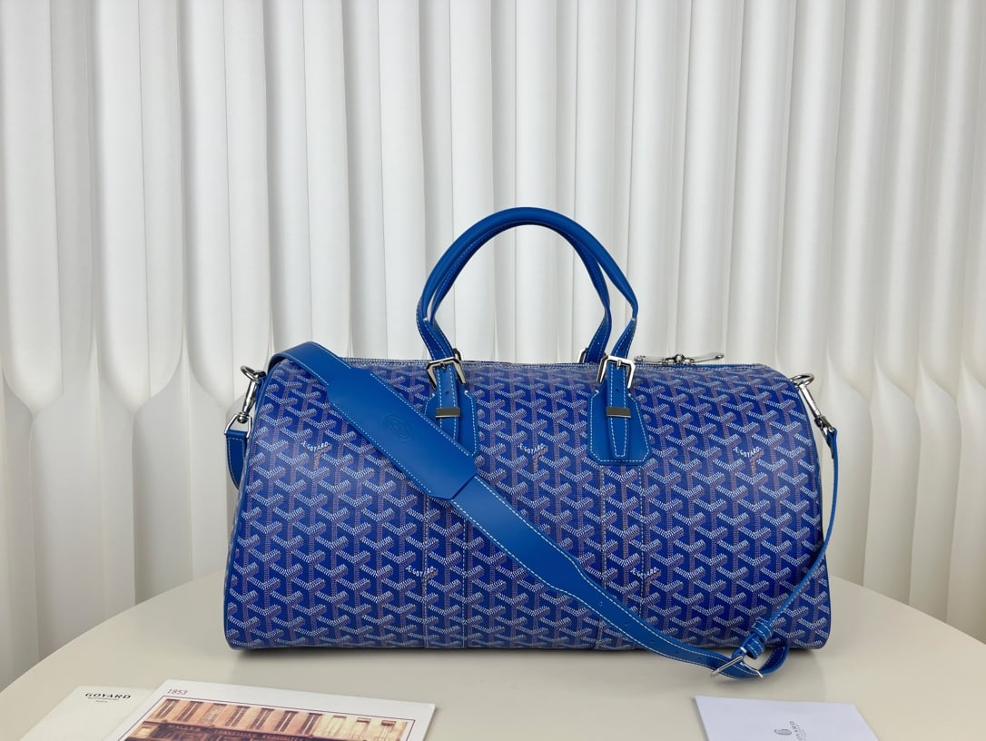 GOYARD: GOYARD BOSTON 45 27 X 22 X 49CM We provide FREE SHIPPING services for North American customers whose hammer price is over 500 USD We also offer CONSOLIDATED SHIPPING for all goods to our international