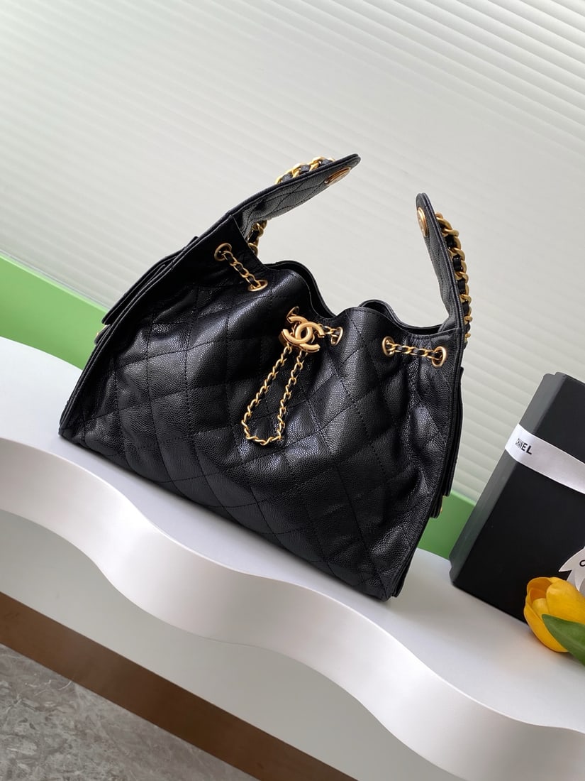 Chanel embossed leather hip-hop bag (1 of 9)