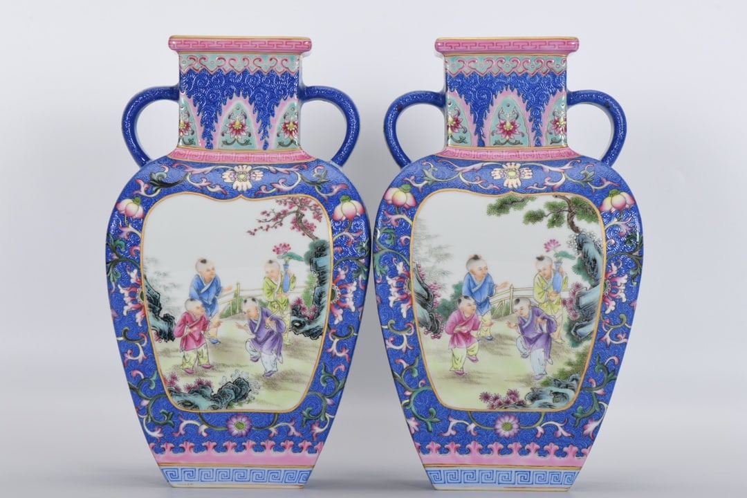 A square vase with two handles and a window-shaped window with a blue-ground enamel and a pattern of: Qing Dynasty, Qianlong period, enameled blue ground, carved patterns, window-shaped, children playing, double-handled square vase, height 25.5 cm, mouth diameter 8 cm, belly diameter 15 cm, bottom dia
