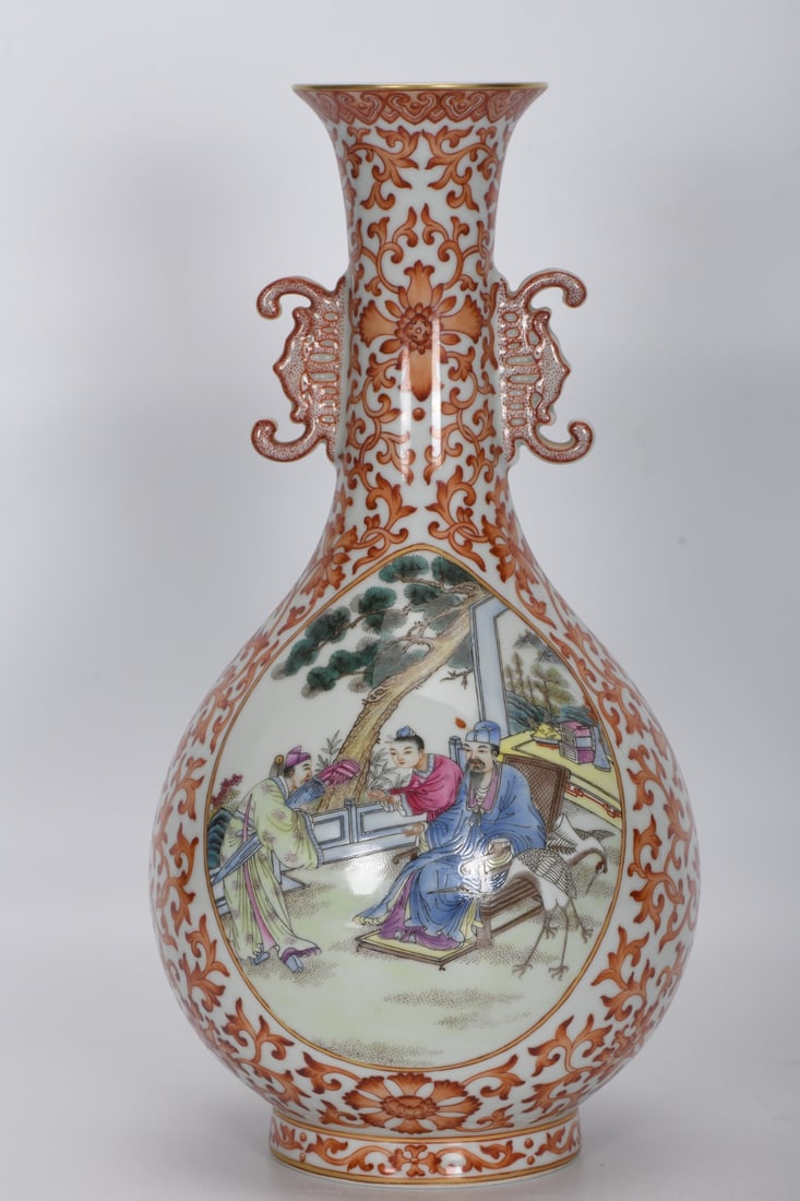 A famille rose alum-red double-eared vase with a window and a story of a figure, Qianlong period of: Qing Dynasty, Qianlong period, a famille rose alum red windowed two-handled vase with figures and stories, height 35 cm, mouth diameter 8 cm, belly diameter 17.8 cm, bottom diameter 10.2 cm. Provenanc