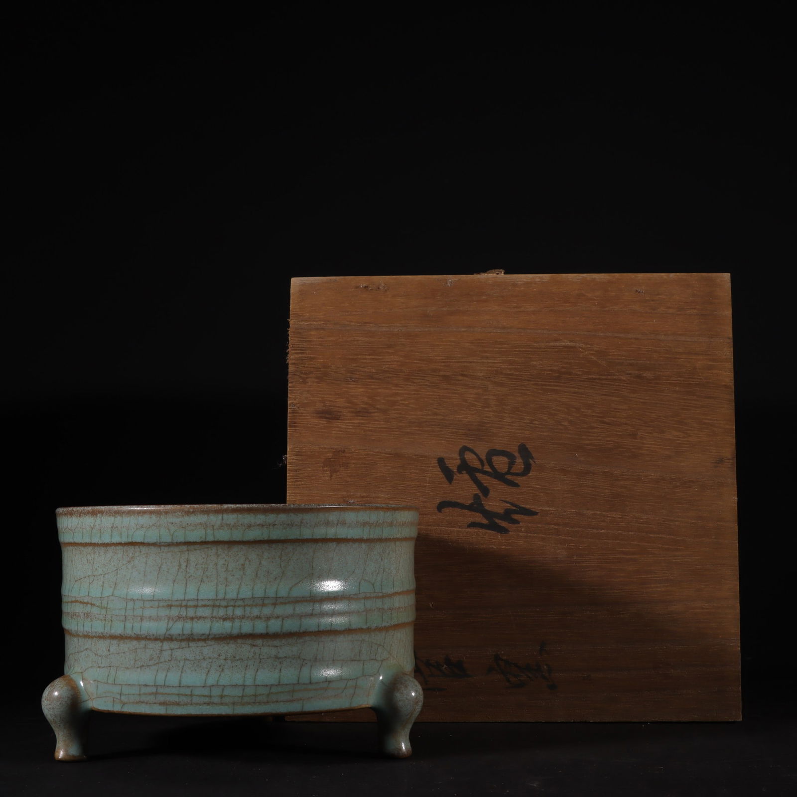 A Song Dynasty Ru kiln celadon glaze string pattern jar-shaped censer, formerly in the collection: Old collection of Song Dynasty Ru kiln celadon glaze string pattern jar-shaped furnace height 10cm, width 15.5cm Provenance:Private collection, Vancouver, Canada. Our dedicated team expertly handles b