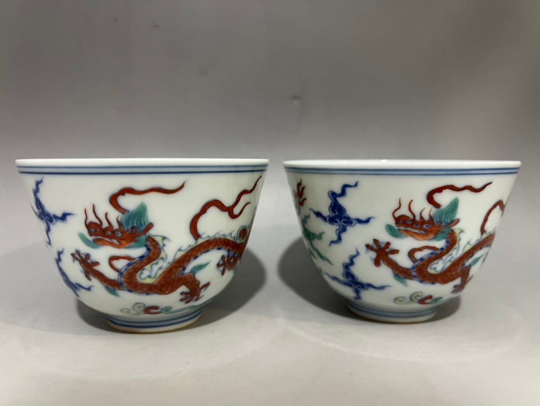 Chenghua Doucai Cup with Dragon Pattern (1 of 7)