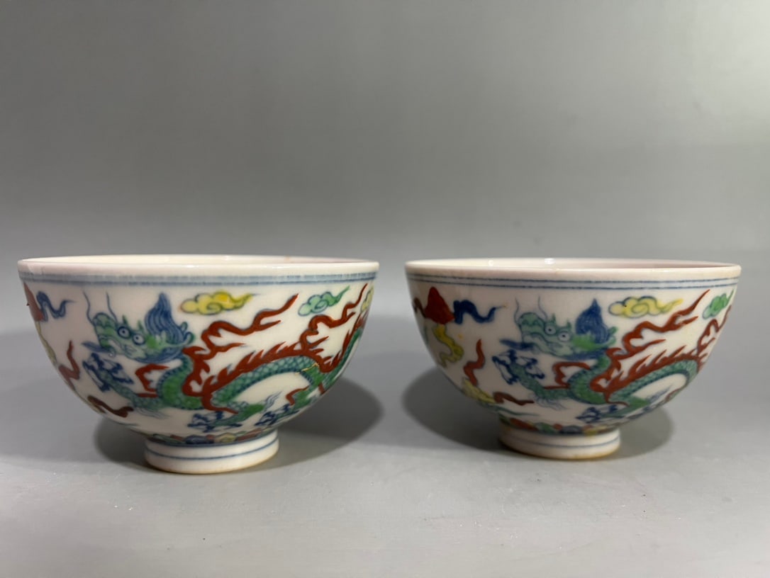 Chenghua red-bodied Doucai cup with dragon pattern (1 of 9)