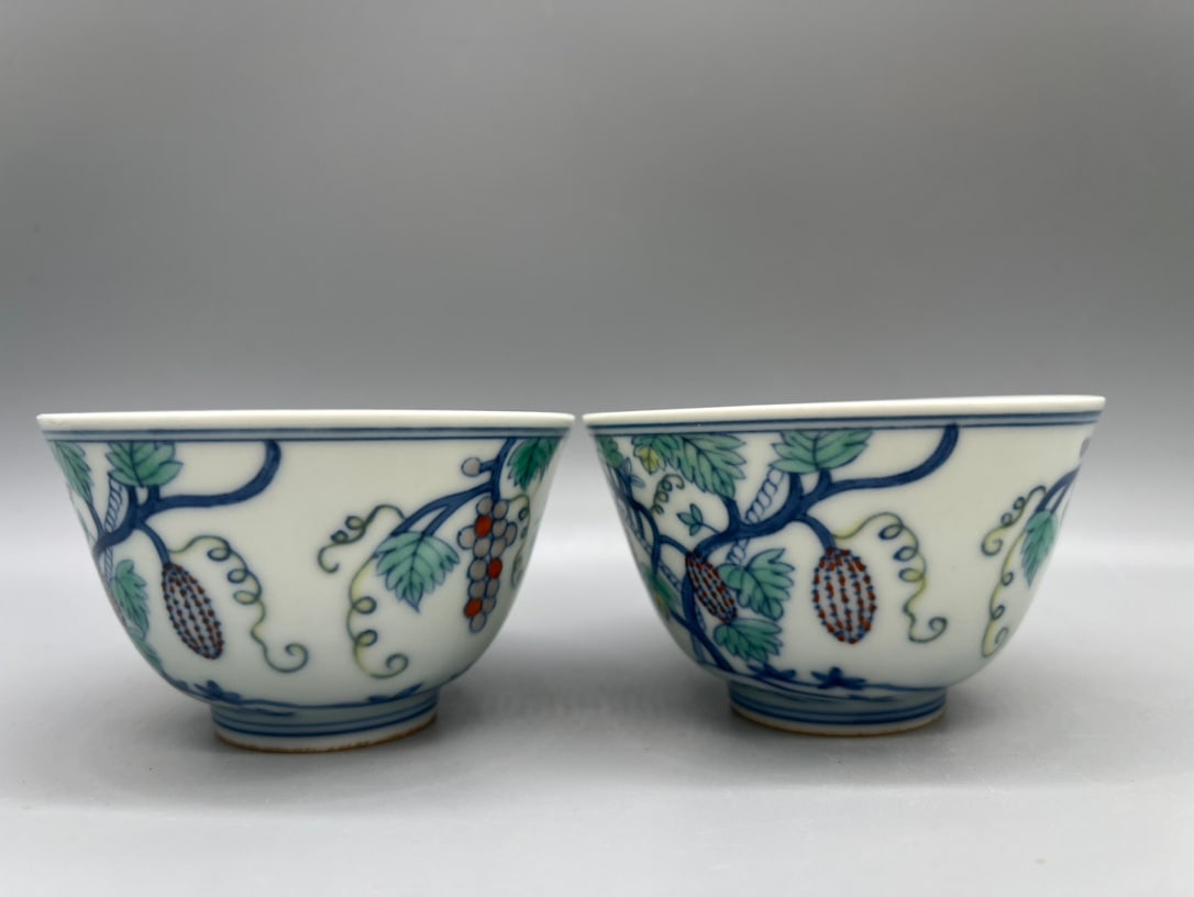 Chenghua Doucai Cup with Grape Pattern (1 of 9)