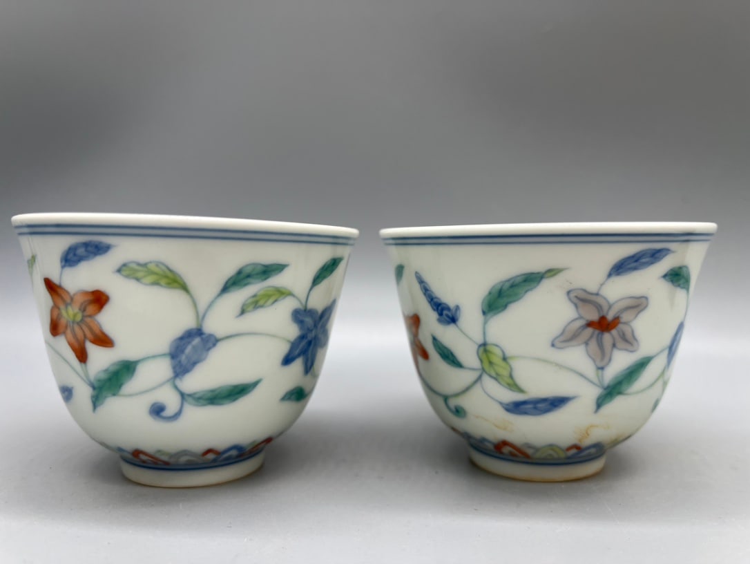 Chenghua Doucai Cup with Scroll Flower Pattern (1 of 9)