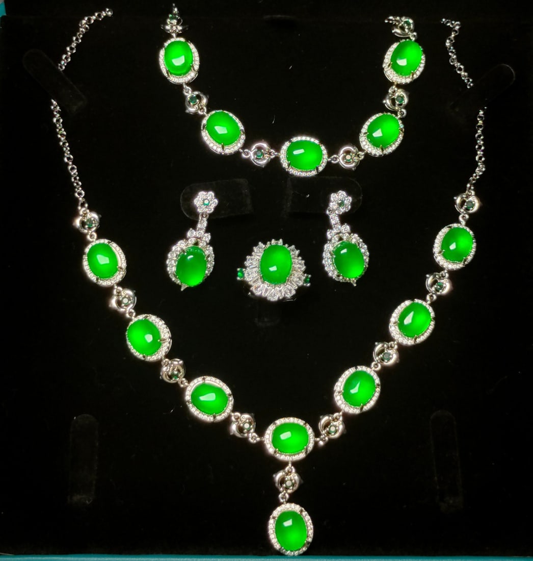 Silver, diamond, and jade jewelry four-piece set (1 of 5)