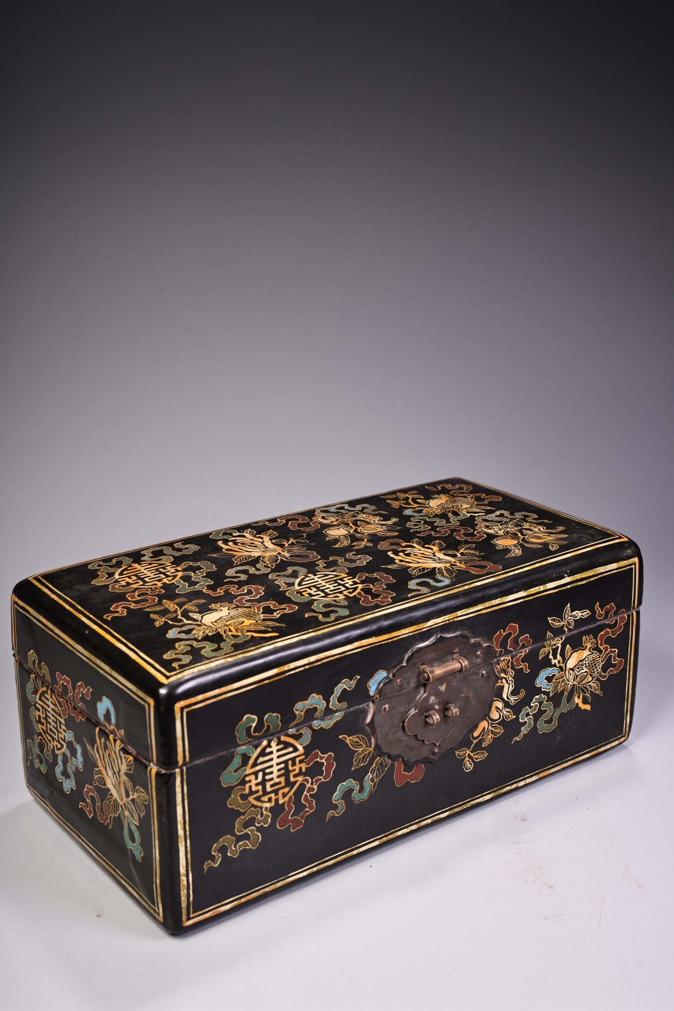Rare antique collection: hand-painted and gilded lacquer box (1 of 15)