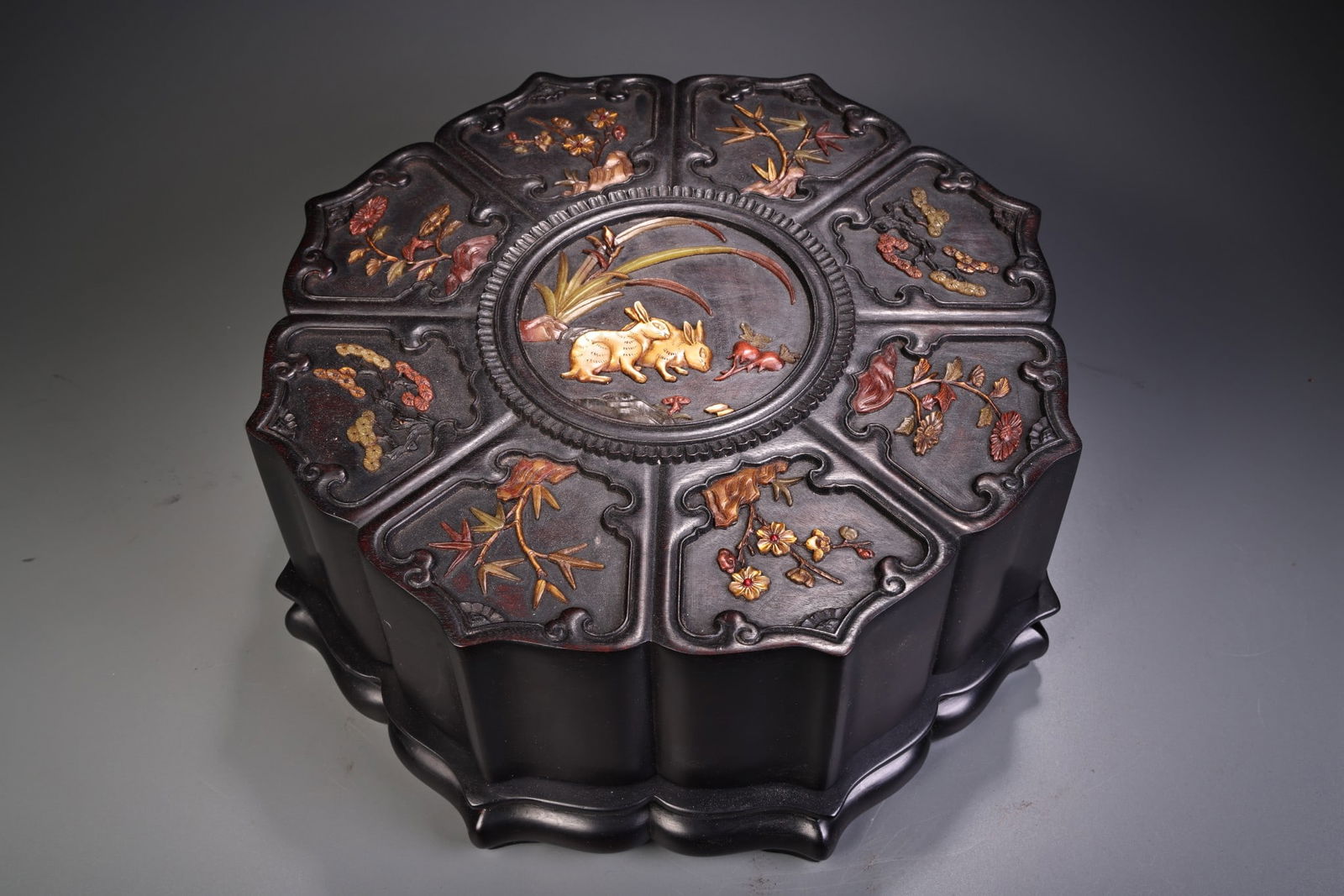 Rare antique collection: a finely carved box made of rosewood inlaid with Shoushan stone. (1 of 13)