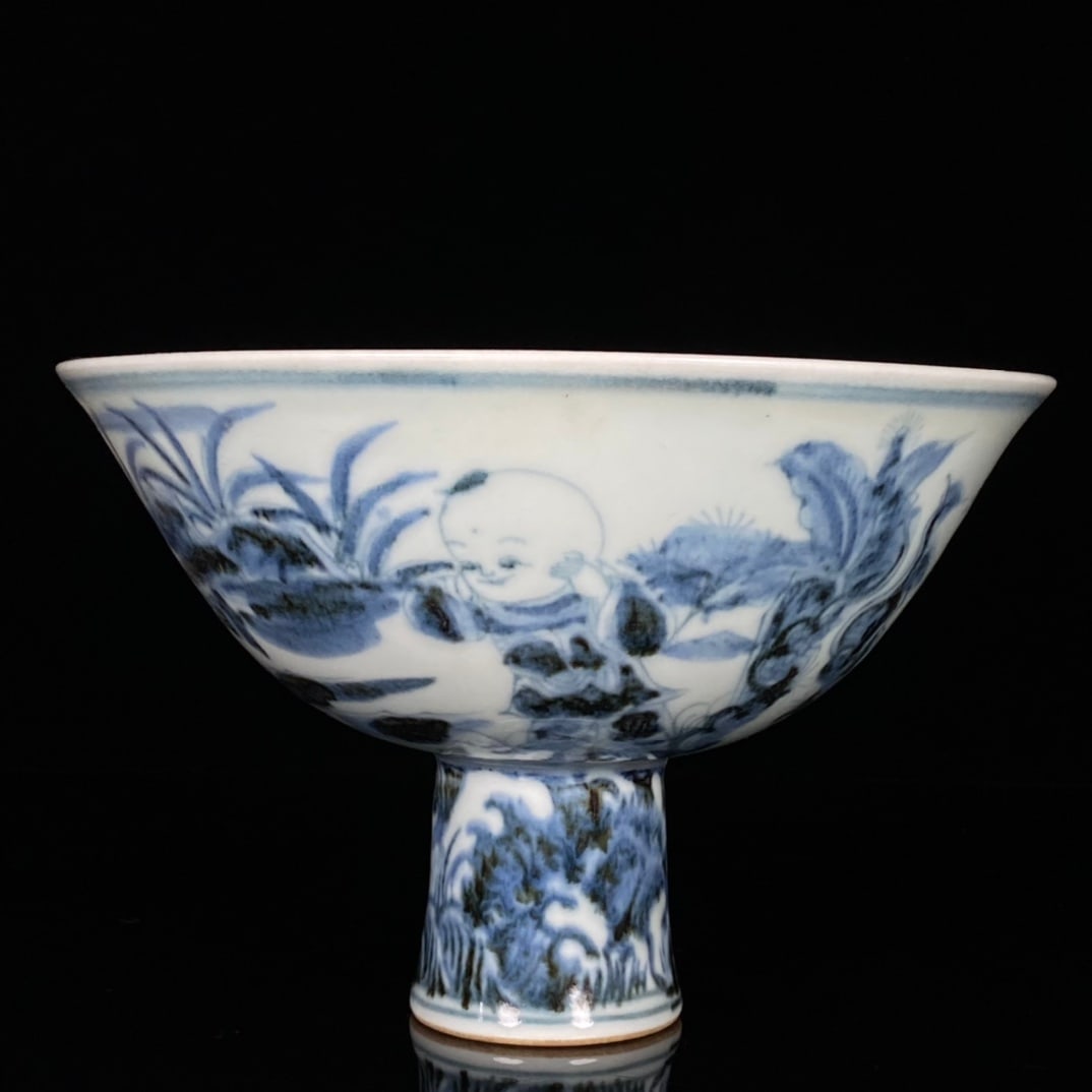 Ming Dynasty Tianshun Blue and White Figure Pattern Stem Bowl (1 of 9)