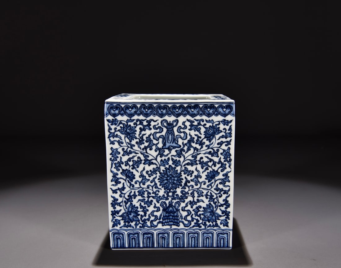 Formerly in the collection, a Qing Dynasty Qianlong period blue and white square brush pot with a: Dimensions: Height 8, Width 15 Provenance:Private collection from a professor in Massachusetts Institute of Technology. Our dedicated team expertly handles both domestic and global shipping arrangemen