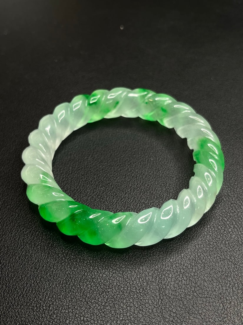 High-ice jadeite twisted bracelet (1 of 5)