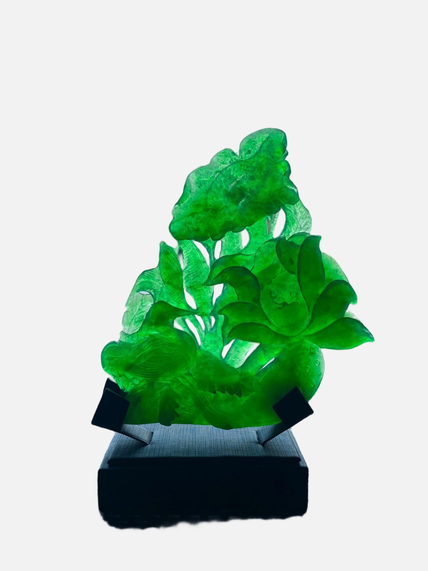 High-quality, full-green dragon stone jadeite ornament (1 of 7)