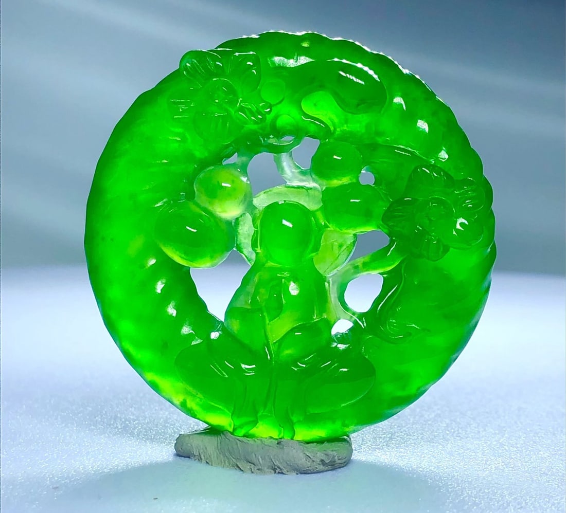 Imperial Green High-Ice Jadeite Double-Sided Hollow Round Pendant (1 of 9)