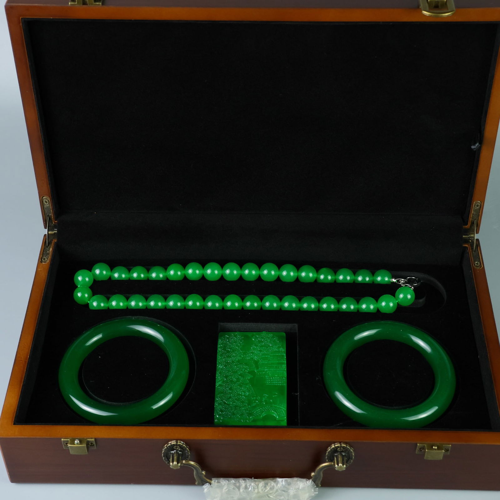 Perfectly crafted high-grade ice crystal carving set (1 of 9)