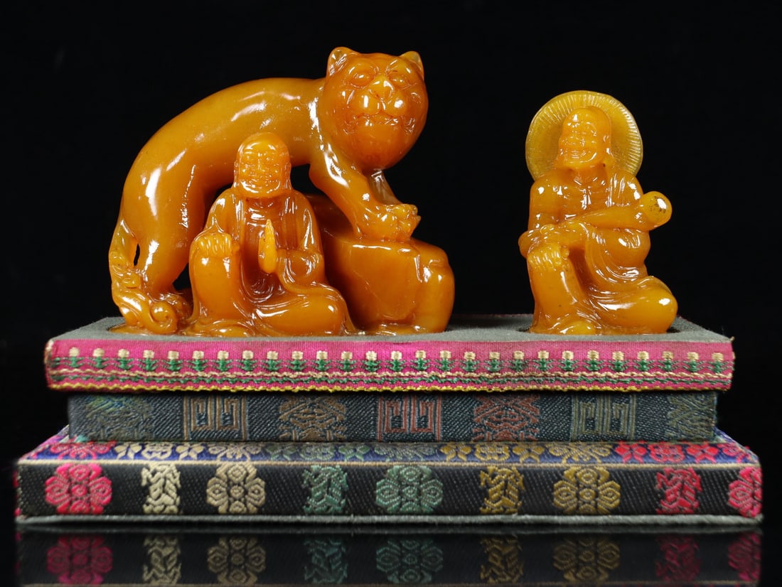 Tianhuang stone carved figure ornament (1 of 9)